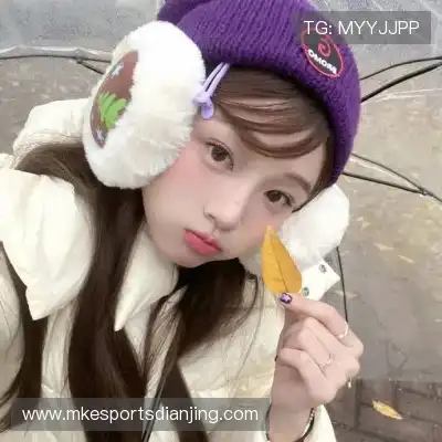 薄霜凤